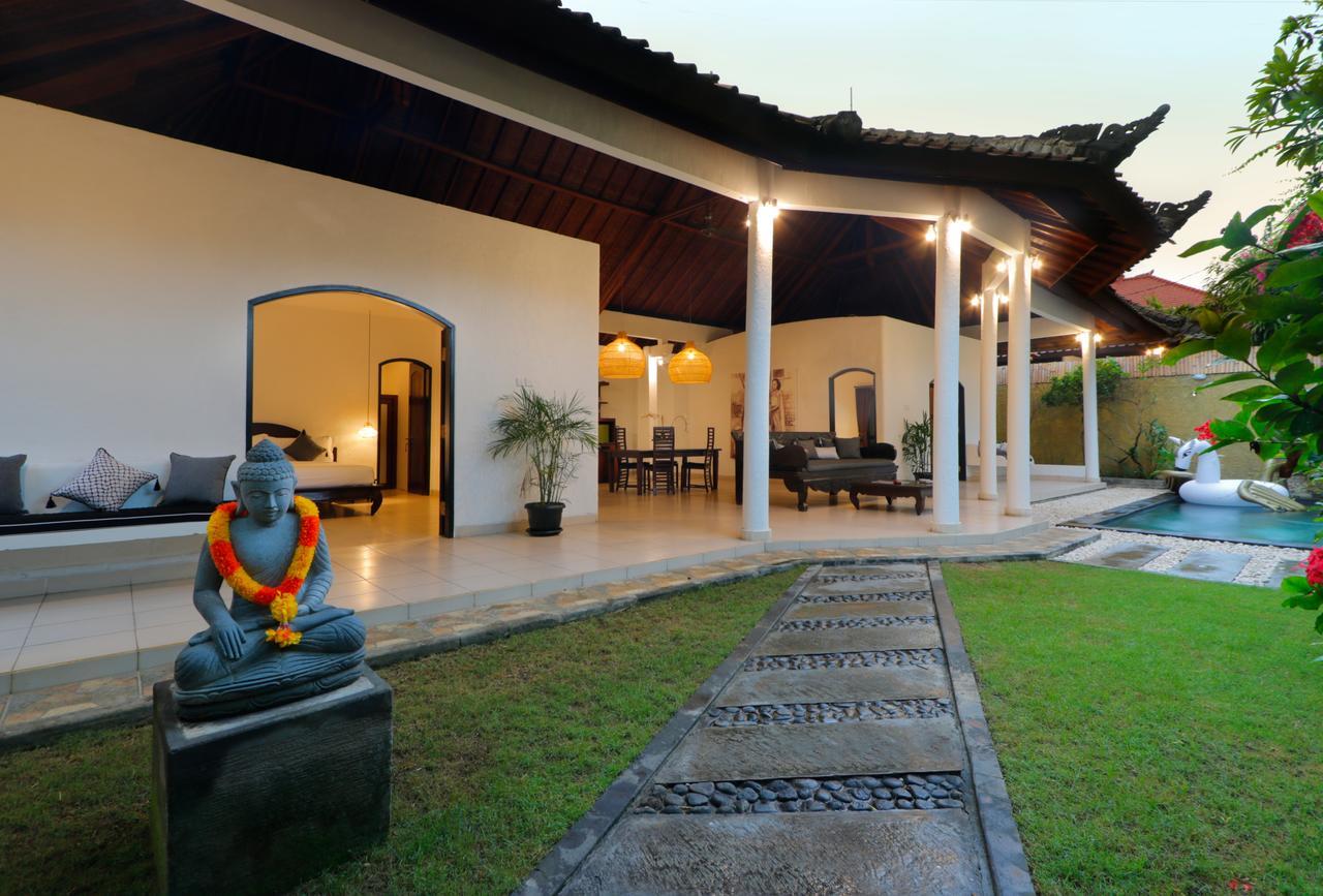 Singgah Villas Seminyak 外观 照片